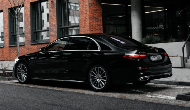 Luxury taxi transfer from Zurich to Montreux