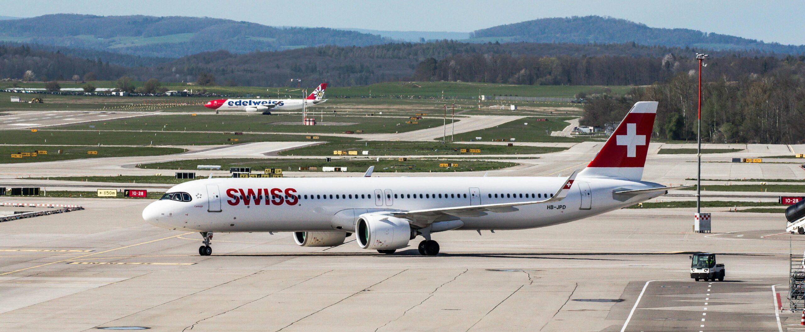 swiss plane at zurich airport